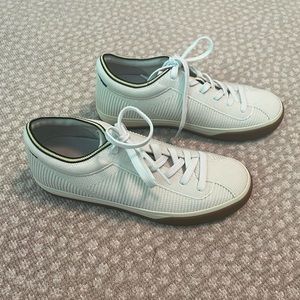 Rothy’s lace up sneaker vanilla size 6